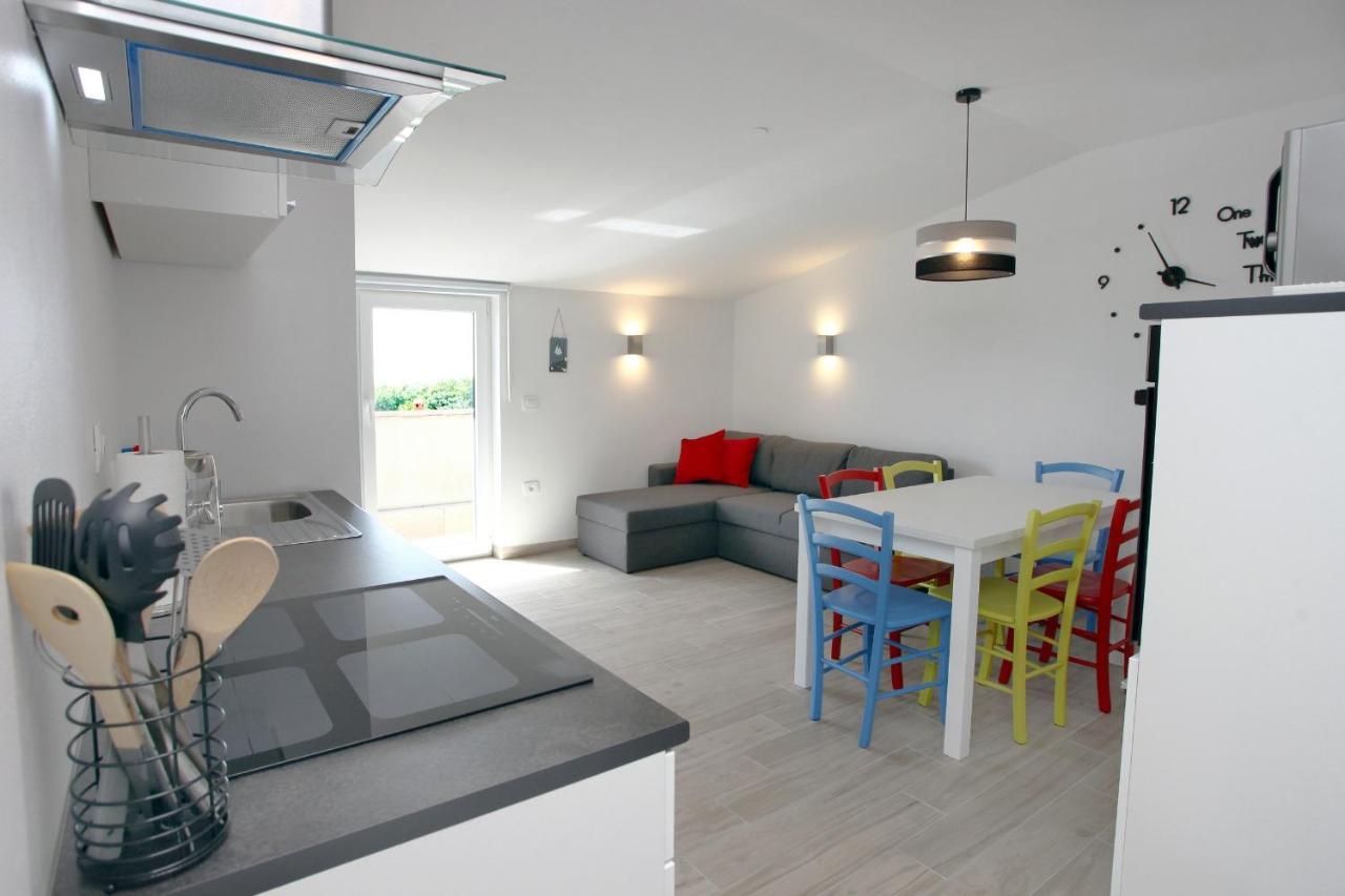 Sea View Istrian Countryside Apartment - Rota Dragonja Εξωτερικό φωτογραφία