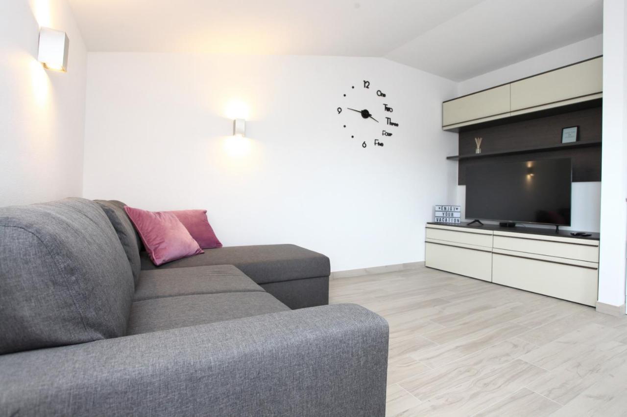 Sea View Istrian Countryside Apartment - Rota Dragonja Εξωτερικό φωτογραφία